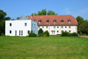 Galeriebild der Unterkunft Wohlfühlhotel IM SCHLOSSPARK - Self CheckIn in Willebadessen