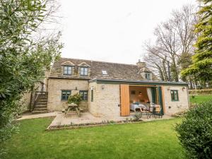 Gallery image of Five Mile House Barn in Cirencester