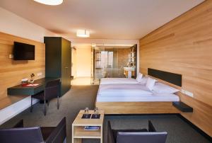 TV a/nebo společenská místnost v ubytování ElzLand Hotel 9 Linden