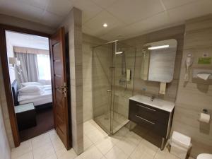 Ванная комната в Toila Spa Hotel