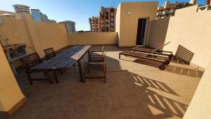 Balkon lub taras w obiekcie Apartamento ÁTICO SOL Los Miradores del Puerto