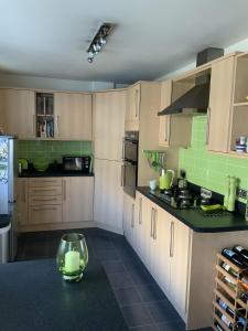 Una cocina o kitchenette en Eastgate House