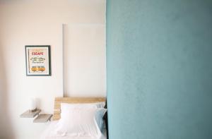 Postel nebo postele na pokoji v ubytování Kryopigi Home 1