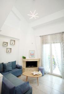 Posezení v ubytování Kryopigi Home 1