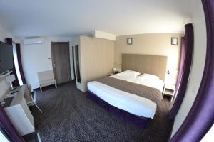 Fotografie z fotogalerie ubytování Savoy Hôtel Evian v destinaci Évian-les-Bains