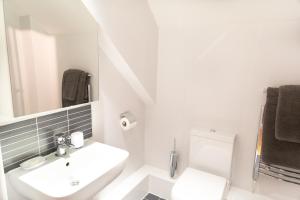 Vannituba majutusasutuses Citystay Living - Marino Place +11 fotot