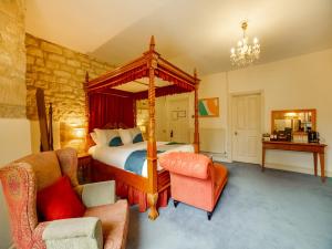 Гостиная зона в OYO Bailbrook Lodge, Bath