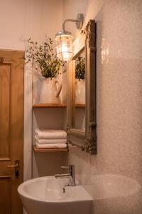 Gallery image of Finest Retreats - The Cotton Rooms in Matlock