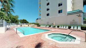 Imagen de la galería de Soft, Sandy Beaches I Long Views from Premiere Over-sized Balcony!, en Marco Island