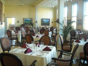 Εστιατόριο ή άλλο μέρος για φαγητό στο Windsor Hotel & Restaurant