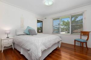 Ліжко або ліжка в номері Seaview Beach House by Kingscliff Accommodation