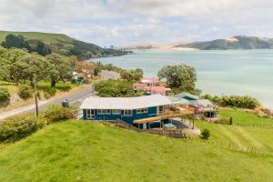 Vaade majutusasutusele ONEPU MOANA RETREAT Holiday Home linnulennult