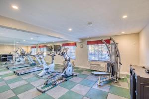 Palestra o centro fitness di Best Western Green Valley Inn