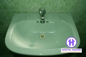 Galeri foto Apartamentos y Hostal RUDON #1 di Puerto Cortes