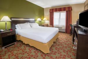 Легло или легла в стая в Holiday Inn Express Cleveland Airport - Brook Park, an IHG Hotel