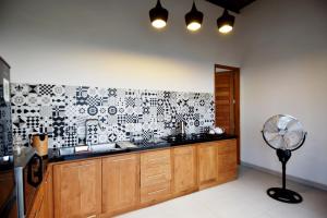 Cuina o zona de cuina de Bali Mimpi luxurious villa with great ocean views!