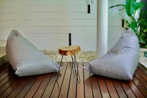 Ein Sitzbereich in der Unterkunft Casa Naima Petitenget Villa
