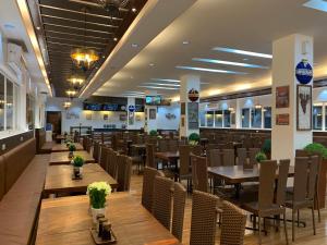 Restoran ili neka druga zalogajnica u objektu Villa MJ Maristela Beach Resort