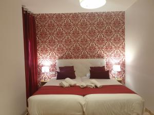 Hotel y Apartamentos Doña Lola, Seville – Updated 2022 Prices