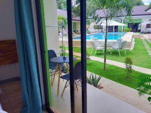 Бассейн в Chinita Boutique Hotel или поблизости
