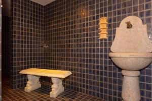 Koupelna v ubytování DEVA Achentaler Vitalhotel