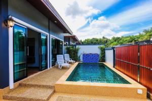 Bazén v ubytování Tyga Pool Villa Aonang Krabi nebo v jeho okolí