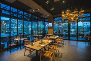 Ресторан / где поесть в Holiday Inn Resort Krabi Ao Nang Beach by IHG