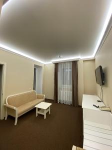 TV a/nebo společenská místnost v ubytování Hotel Obolon