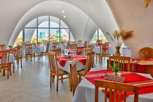 Restaurace v ubytování Hotel Elitsa + 35 fotografií