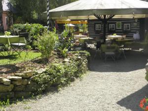 Um jardim no exterior de Herberts Stubn