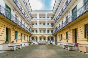 Budova, v ktorej sa apartmán nachádza