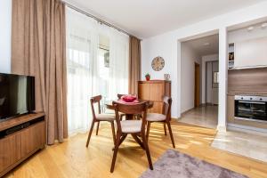 Kuchyň nebo kuchyňský kout v ubytování Apartments LM RESIDENCE
