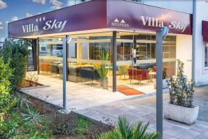 Foto da galeria de Hotel Sky em Zadar