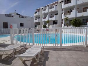 The swimming pool at or close to Aqua Apt Sunrise & Sea Views