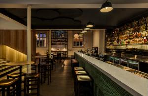Ο χώρος του lounge ή του μπαρ στο Farmers Home Hotel +22 φωτογραφίες