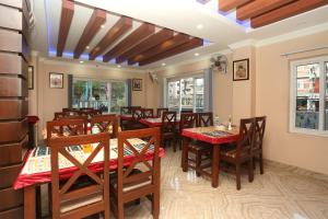 Restaurace v ubytování Hotel Tulip Pokhara Inn