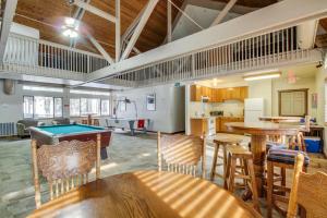Gallery image of St. Moritz 13 in Mammoth Lakes