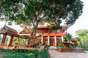 Zahrada ubytování Baan Lhang Wangh บ้านหลังวัง