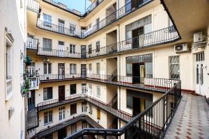 Balkón nebo terasa v ubytování Arpa Flat Sunny
