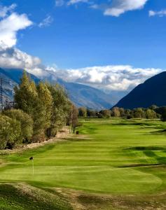 Tatil köyü veya yakınında golf olanakları