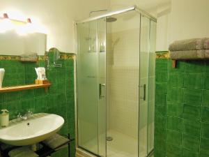 Un baño de Casa Rural Jardín del Desierto