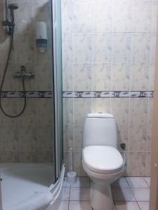 Koupelna v ubytování Hotel Yes