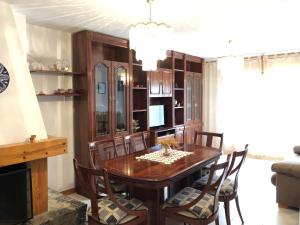 Posezení v ubytování APARTAMENT NORAY 2B BARRUERA 6P