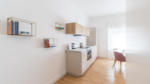 A kitchen or kitchenette at Italianway - Brianza 28