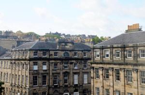 Vedere generală la Edinburgh sau o vedere a orașului de la acest apartament