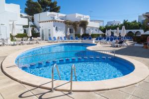 Bazén v ubytování Hotel d'Or nebo v jeho okolí