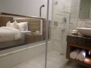 Koupelna v ubytování Hotel Taj Princess - Boutique Hotel