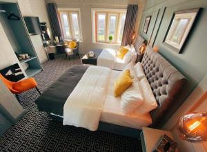 Postel nebo postele na pokoji v ubytování Phoenix Hotel Liverpool