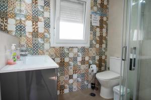 Koupelna v ubytování Villa Nueva Cascada - Casa Rustica "Tu Casa En Conil"