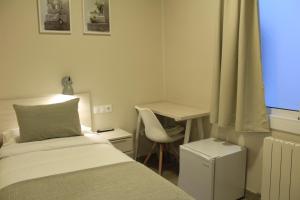 Gallery image of Hostal La Romànica in Sabadell